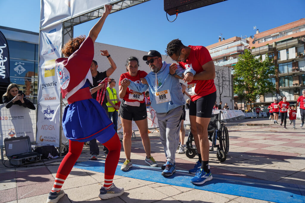 Guairebé 800 participants a la Cursa Solidària