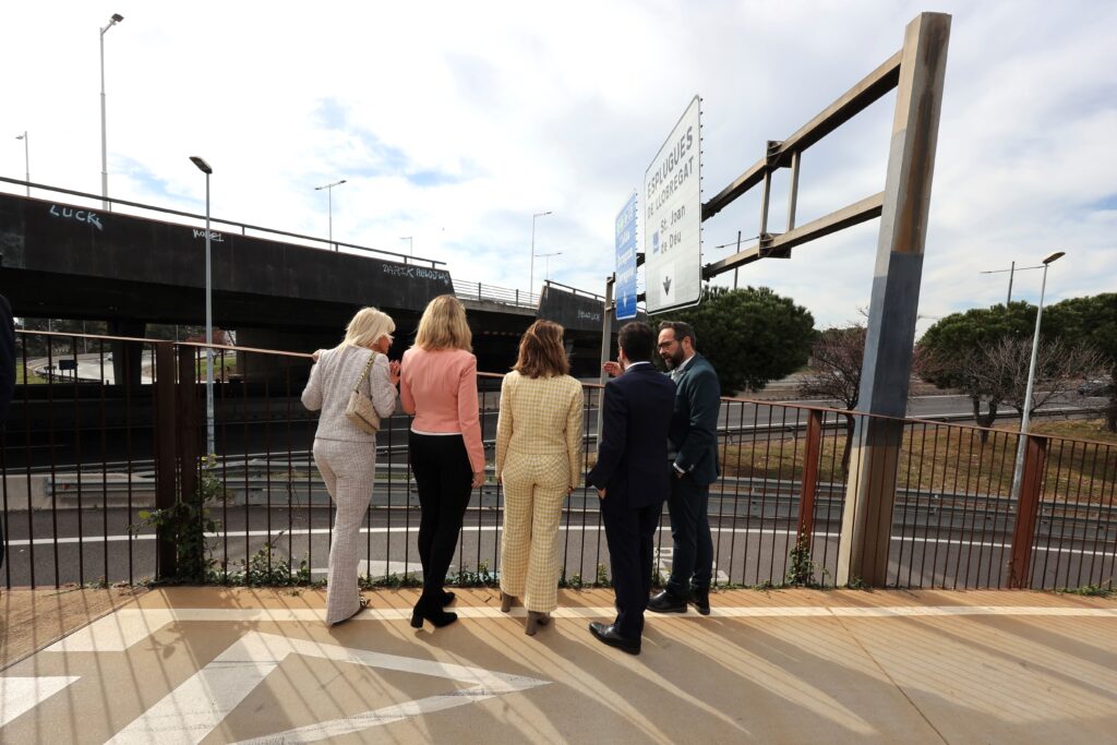 Presentació del nou carril bus de la B-23 a Esplugues